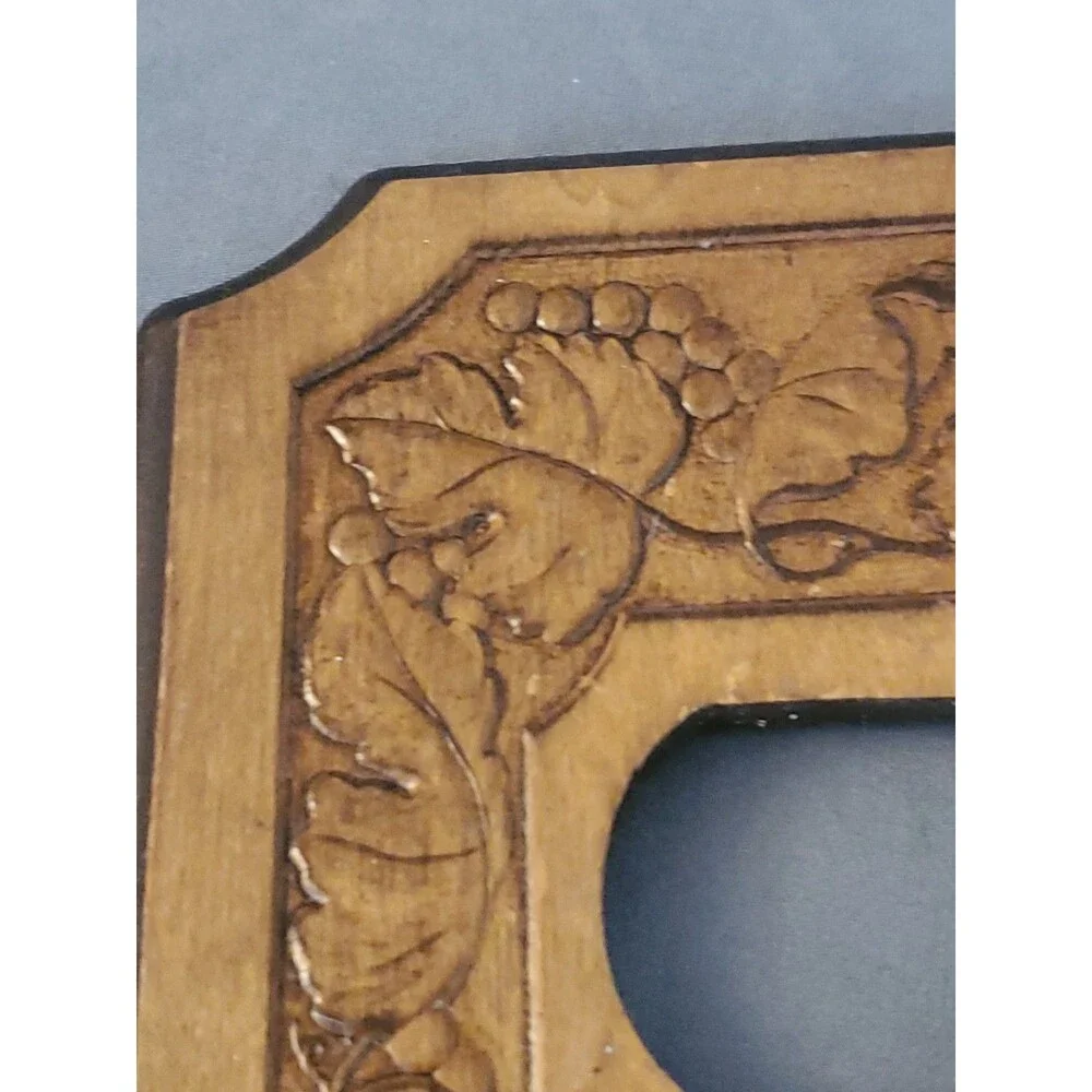 Vintage MCM Wooden Grape Vines Theme Outlet Wall Plate Cover